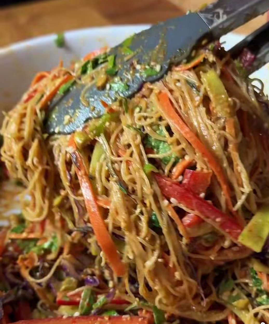 σαλατα spring roll